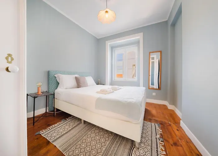 شقة Bright 3br Steps From National Pantheon | By Airnest *