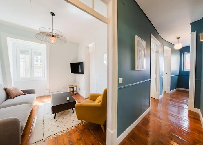 Bright 3br Steps From National Pantheon | By Airnest شقة *