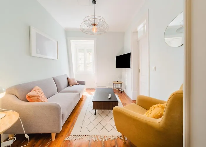 شقة Bright 3br Steps From National Pantheon | By Airnest