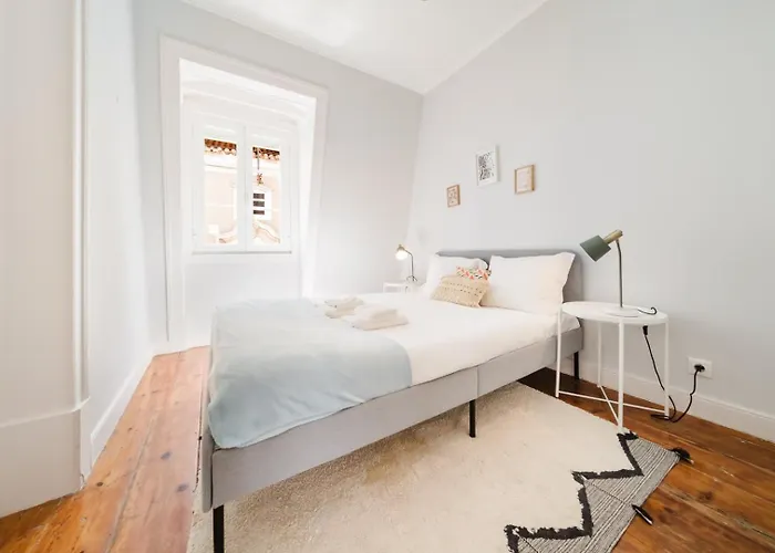 شقة Bright 3br Steps From National Pantheon | By Airnest *