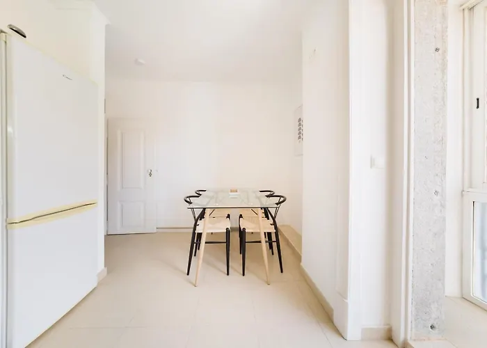 شقة Bright 3br Steps From National Pantheon | By Airnest Lisboa