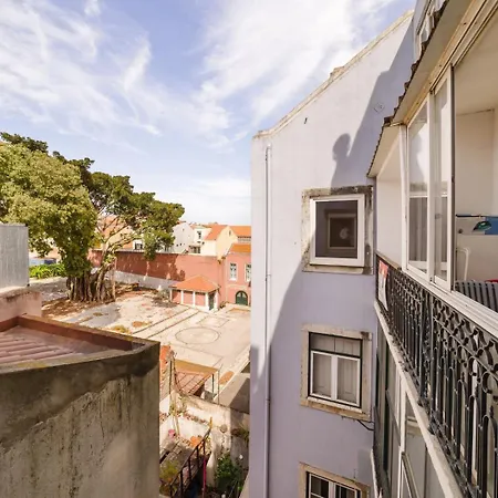 公寓 Bright 3br Steps From National Pantheon | By Airnest