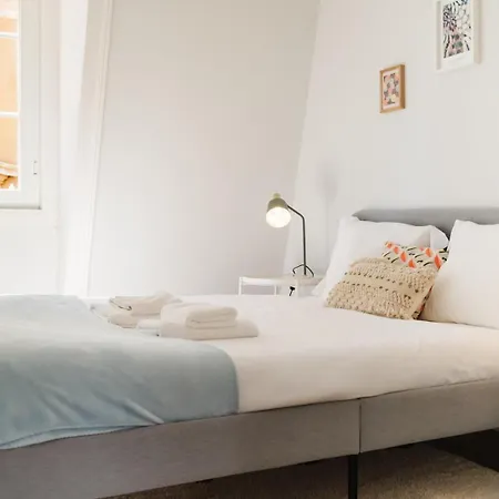 Bright 3br Steps From National Pantheon | By Airnest Lissabon