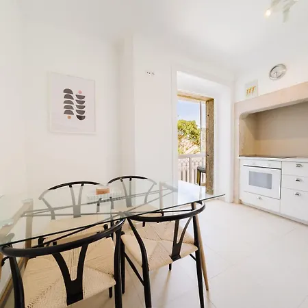 Bright 3br Steps From National Pantheon | By Airnest