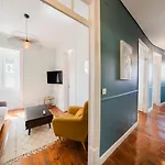Bright 3br Steps From National Pantheon | By Airnest Apartment *