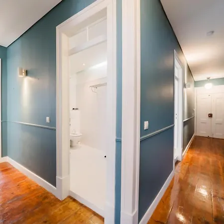 Bright 3br Steps From National Pantheon | By Airnest Lisbon