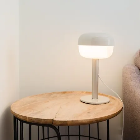 Appartement Bright 3br Steps From National Pantheon | By Airnest Lissabon